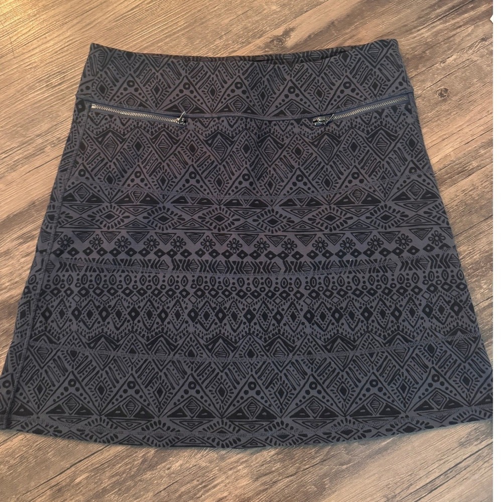 Athleta Women Grey Black Geometric Tribal Print Athletic Skort Zipper Pockets L